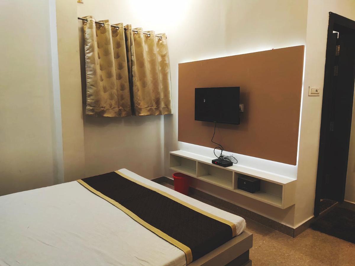 Hotel The Shree Jee Palace Mirzapur ภายนอก รูปภาพ