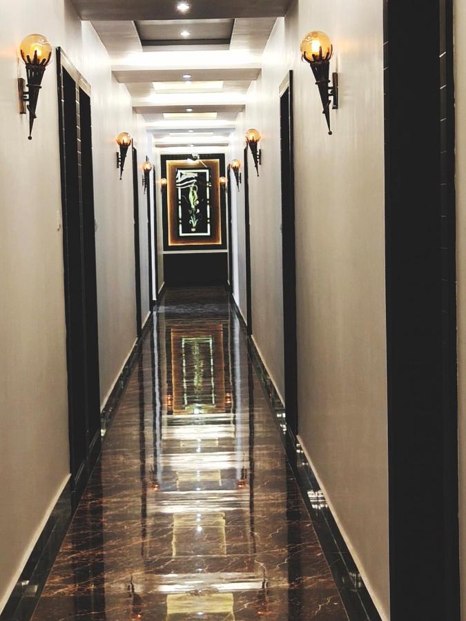 Hotel The Shree Jee Palace Mirzapur ภายนอก รูปภาพ