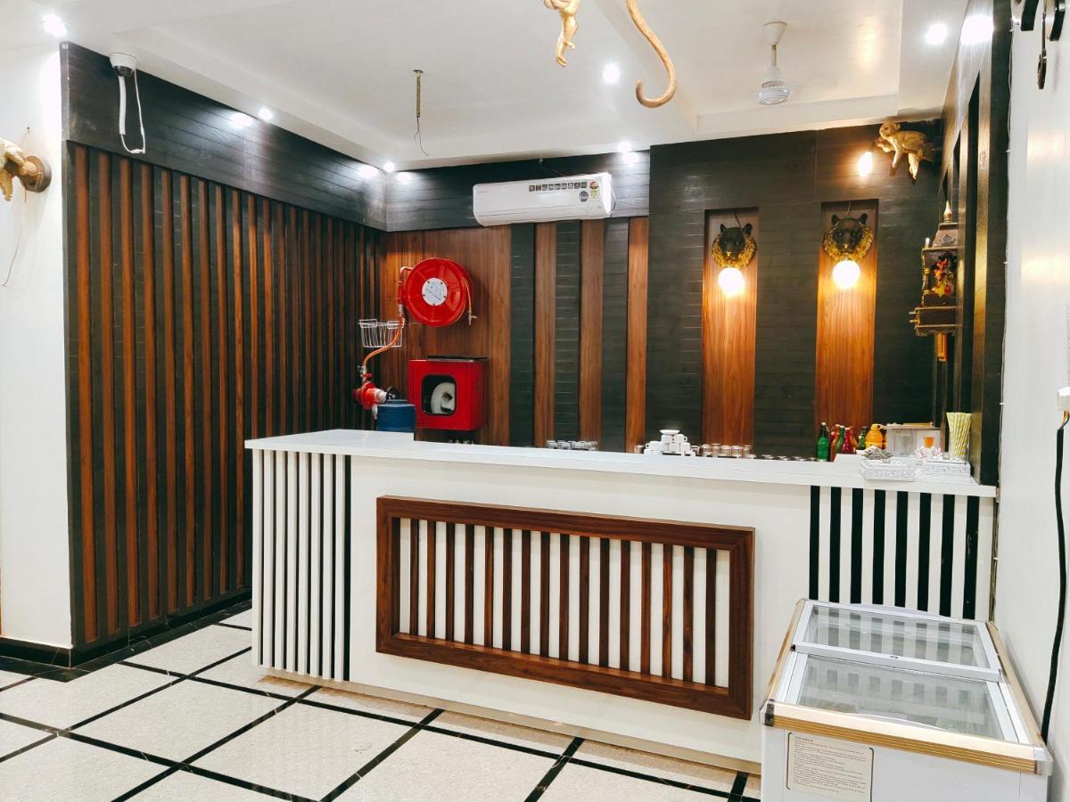 Hotel The Shree Jee Palace Mirzapur ภายนอก รูปภาพ