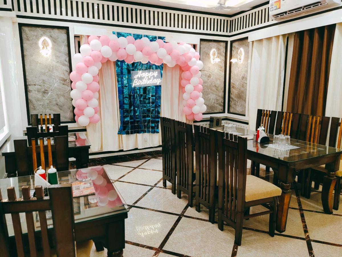 Hotel The Shree Jee Palace Mirzapur ภายนอก รูปภาพ