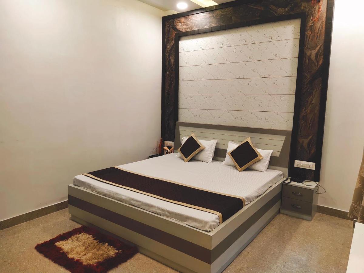 Hotel The Shree Jee Palace Mirzapur ภายนอก รูปภาพ