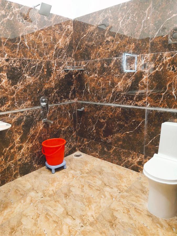 Hotel The Shree Jee Palace Mirzapur ภายนอก รูปภาพ