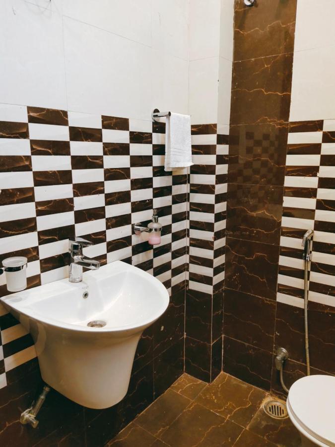 Hotel The Shree Jee Palace Mirzapur ภายนอก รูปภาพ