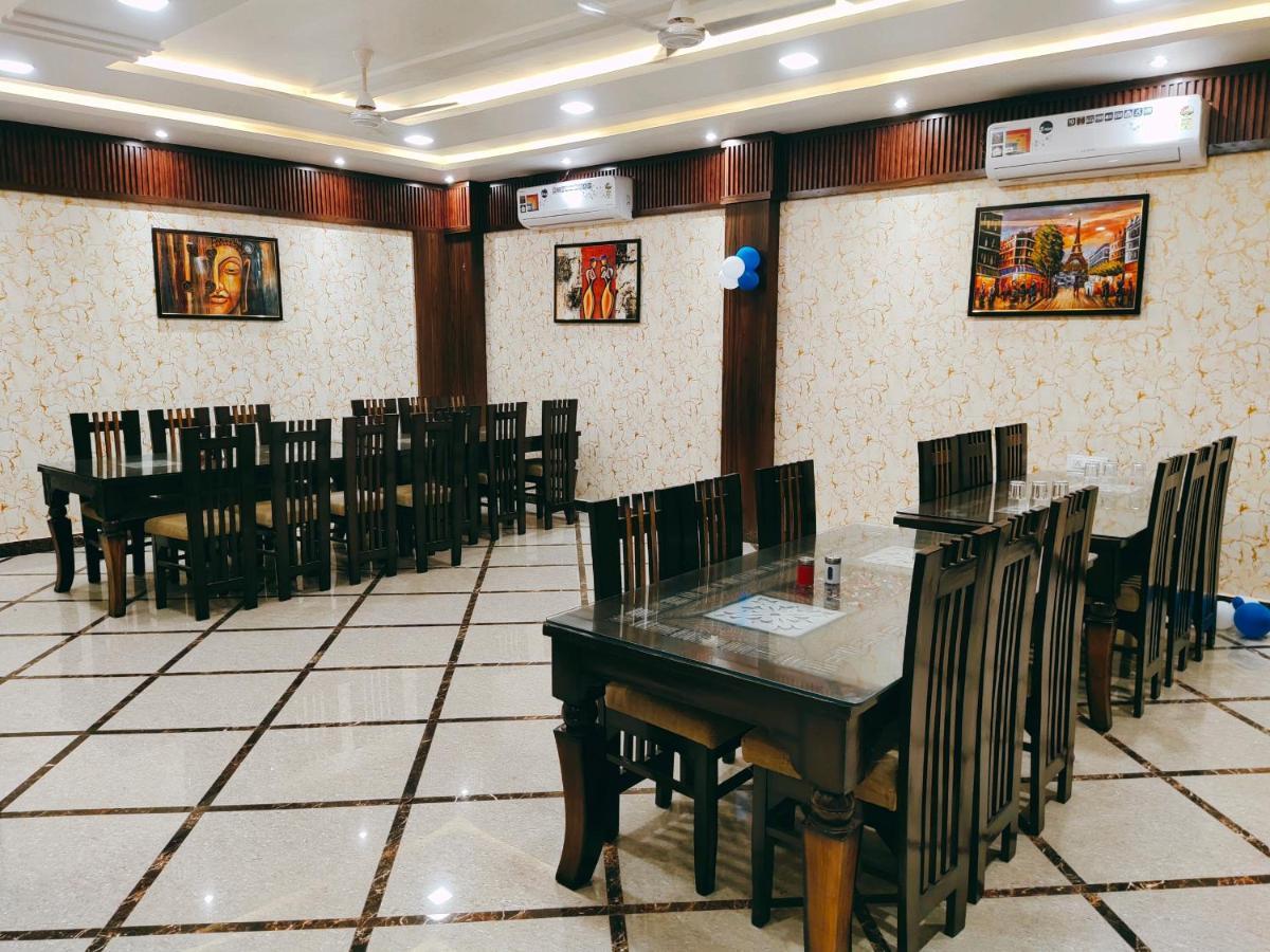 Hotel The Shree Jee Palace Mirzapur ภายนอก รูปภาพ