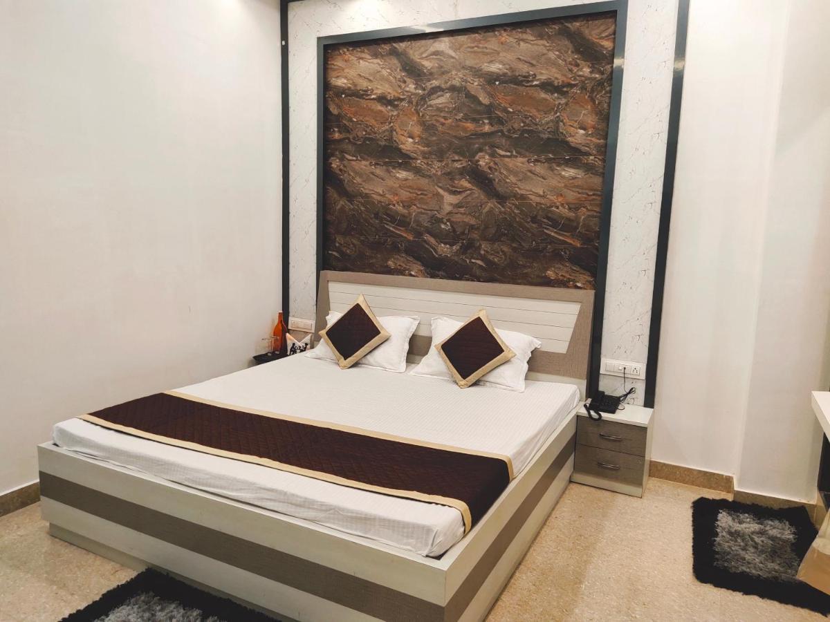 Hotel The Shree Jee Palace Mirzapur ภายนอก รูปภาพ