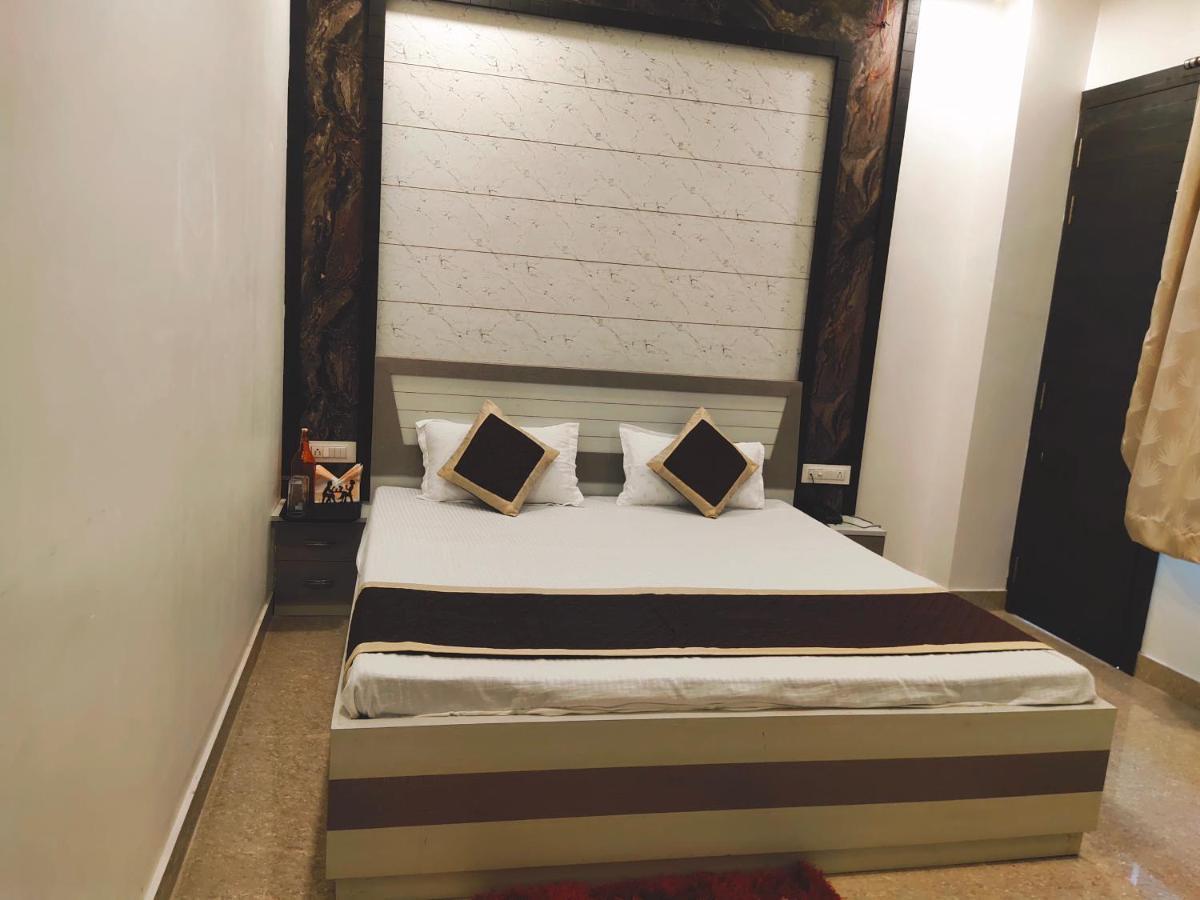 Hotel The Shree Jee Palace Mirzapur ภายนอก รูปภาพ