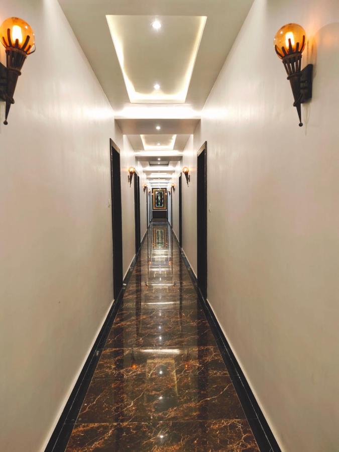 Hotel The Shree Jee Palace Mirzapur ภายนอก รูปภาพ