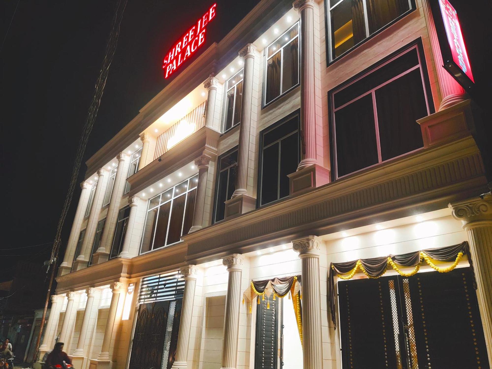 Hotel The Shree Jee Palace Mirzapur ภายนอก รูปภาพ